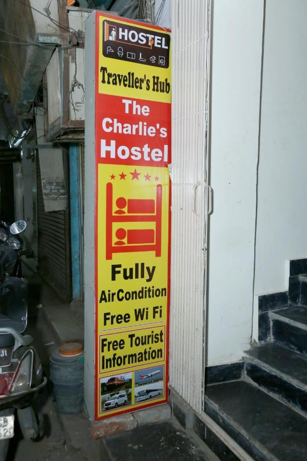 The Charlie'S Hostel New Delhi Luaran gambar